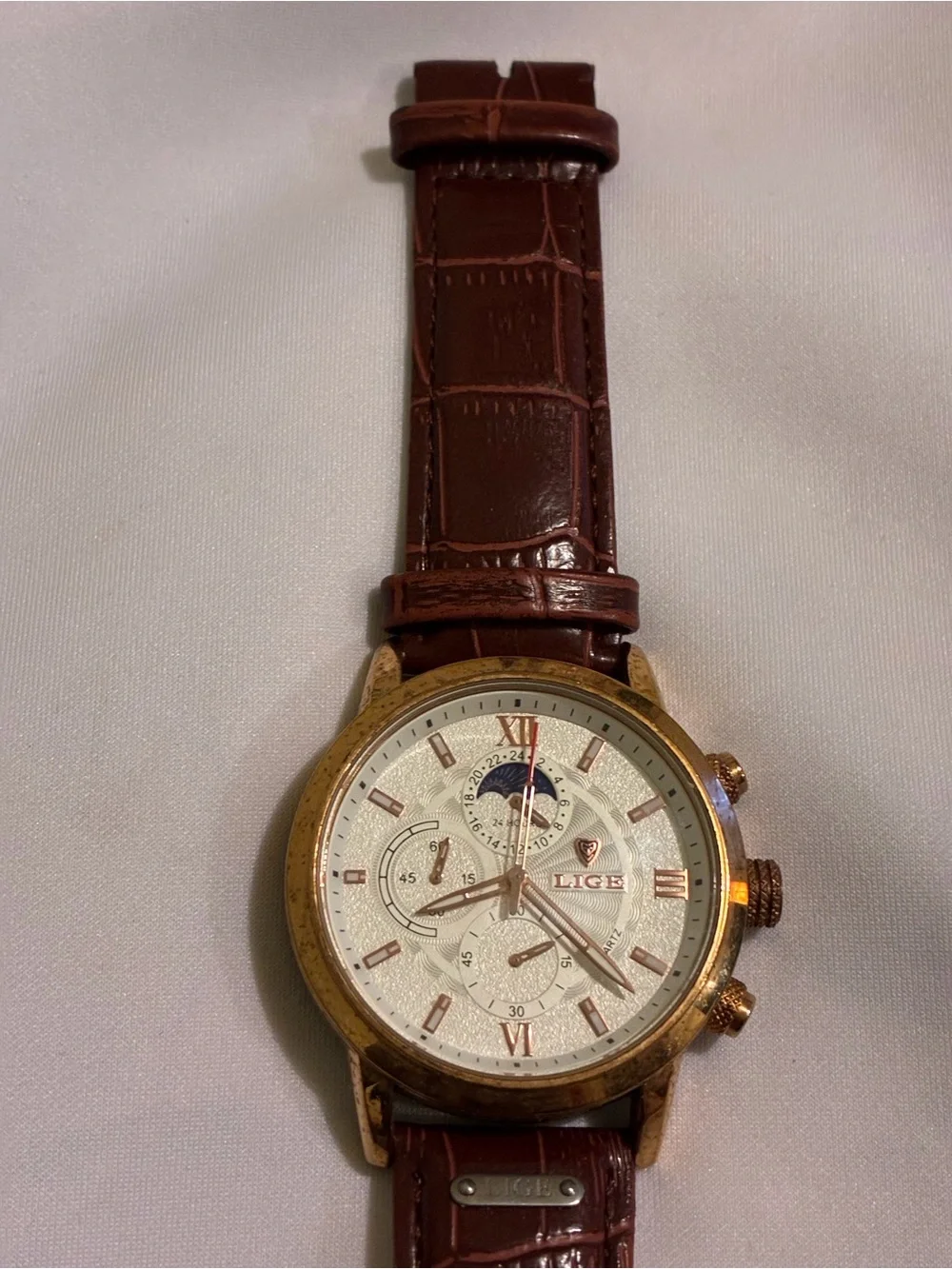 Lige watch as is for parts